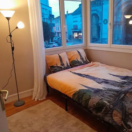 Vue De Reve Dans De Standing - Vous Faites Le Menage-very Good Prices But Have To Cle-an Th-e Flat Апартаменти Лурд