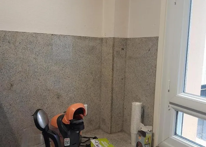 Vue De Reve Dans De Standing - Vous Faites Le Ménage-very Good Prices But Have To Cle-an Th-e Flat *